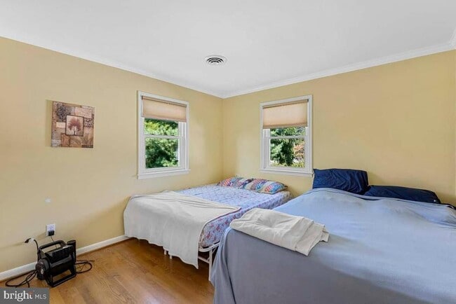 Building Photo - 54 W Henrietta St