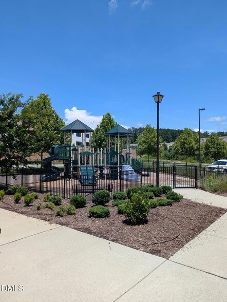 Building Photo - 1205 Cotton Arbor Trce