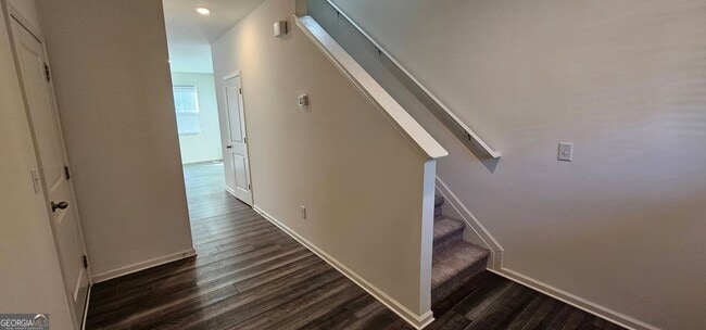 Building Photo - 3488 Cardinal Dr SW