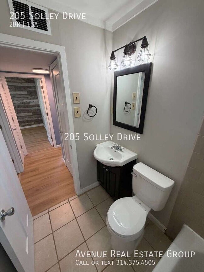 Building Photo - 205 Solley Dr