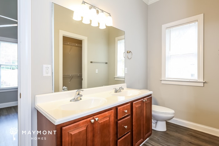 Building Photo - 116 Commons Dr