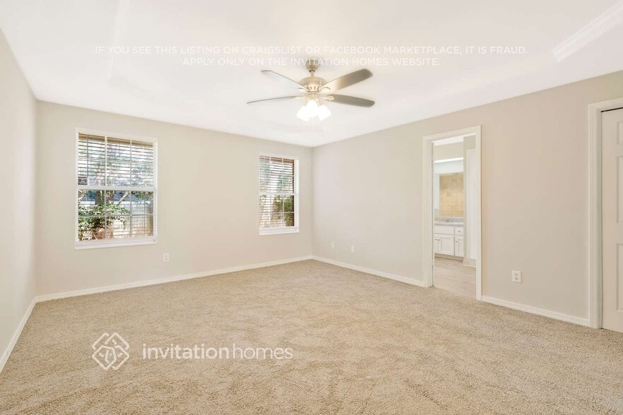 Building Photo - 2241 Staggerbush Dr