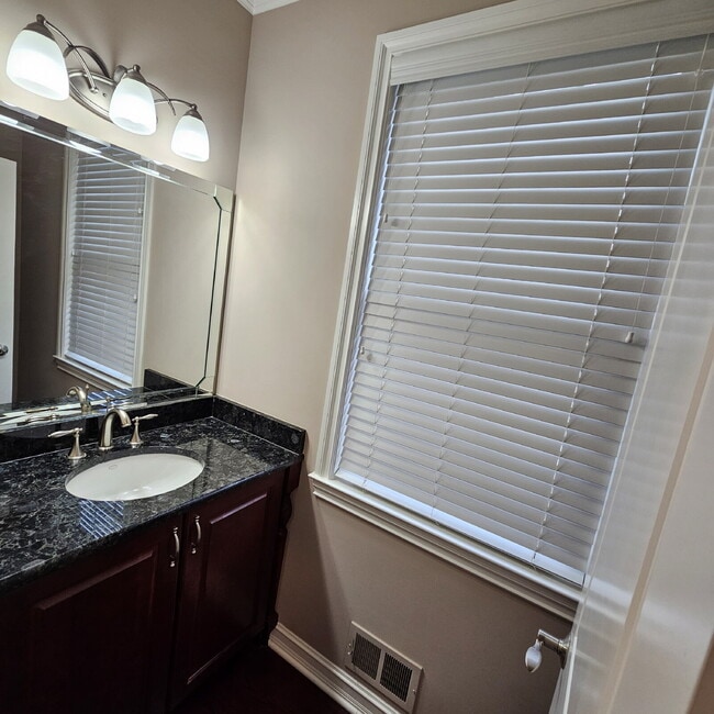 Building Photo - 3 Bedroom, 2.5 Bath Townhome Near Lake St. Clair with Finished Basement, Attached Oversized 2 Car...