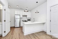 Building Photo - 3515 Markland Dr