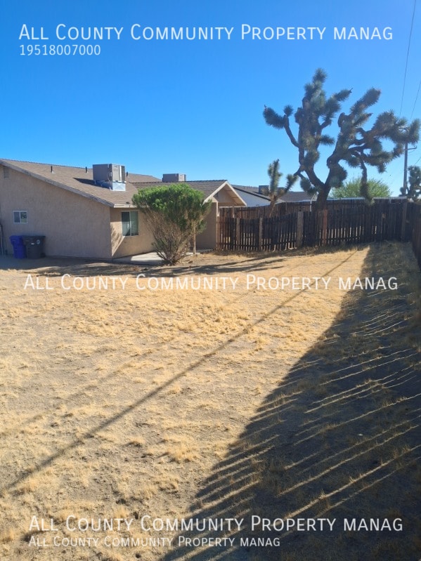 Building Photo - 58439 Palisade Dr