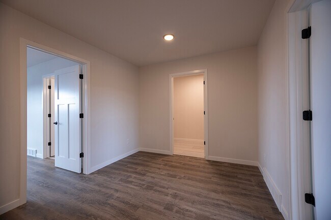 Building Photo - 3408 Green Pastures Ln