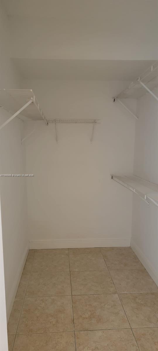 Building Photo - 2452 Centergate Dr