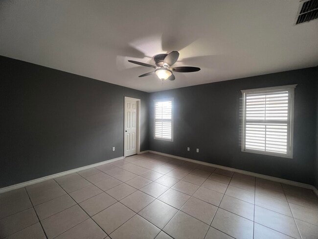 Building Photo - 11110 Revilla Dr