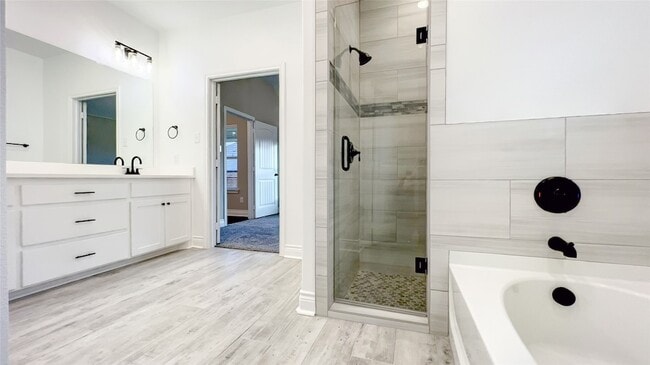 Building Photo - 805 Tippit Ln