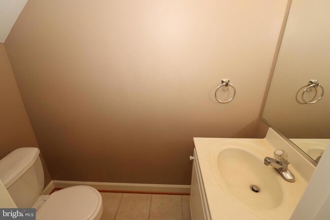 Building Photo - 3312 Hibiscus Ct