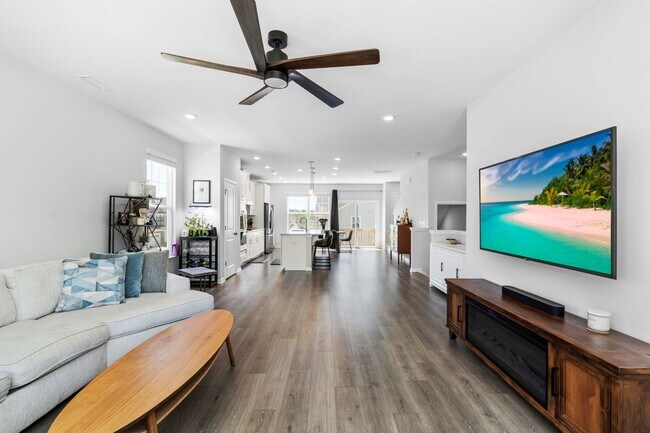 Building Photo - 2245 Kettle Falls Station