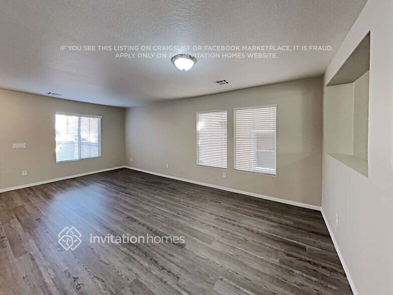 Building Photo - 11575 W Aruba Beach Ave
