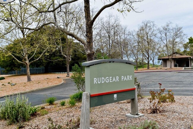 Building Photo - 2270 Bromfield Ct