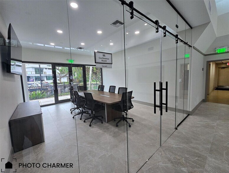 Building Photo - 1301 River Reach Dr