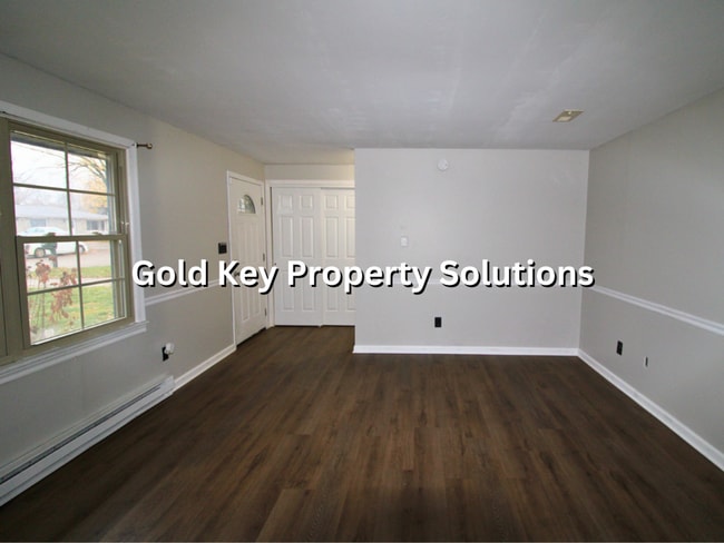 Building Photo - Spacious 4 BR 1 BA House with Central Air ...