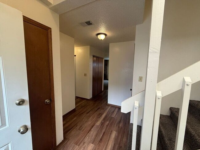 Building Photo - 3 Bed/2.5Bath Townhome in Greeley