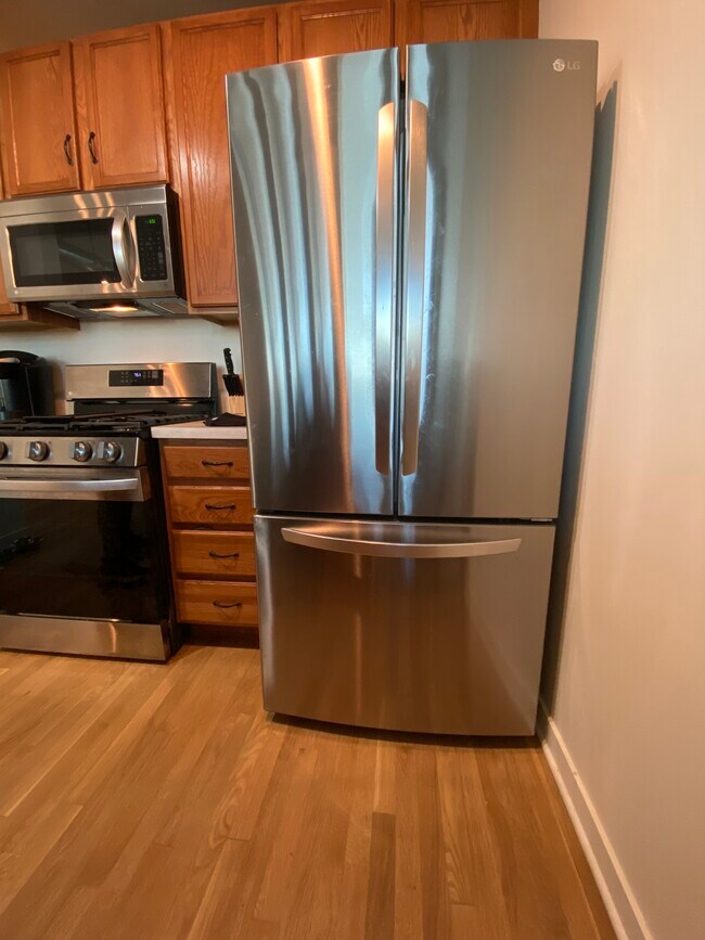 Current Appliances - 1224 W Van Buren St