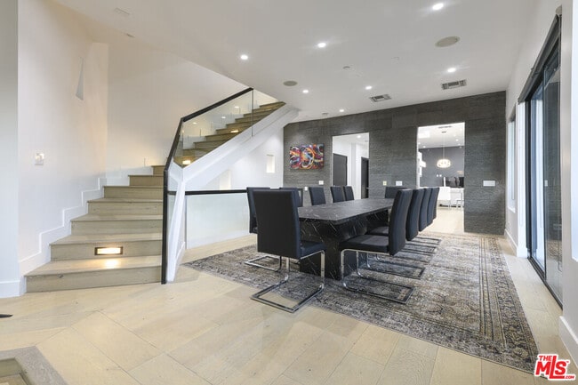 Building Photo - 2271 Gloaming Way