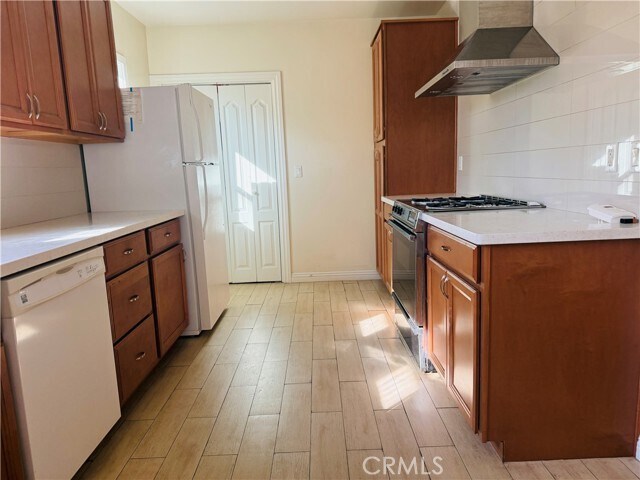 Building Photo - 5717 Alessandro Ave