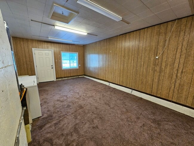 Building Photo - 407 G Ave