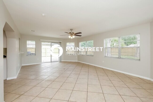 Building Photo - 3 Bedroom Pet-Friendly Home in SARASOTA, FL with Main Street Renewal