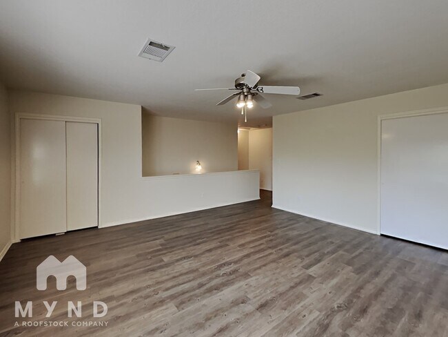 Building Photo - 904 Swallow Ridge Cove