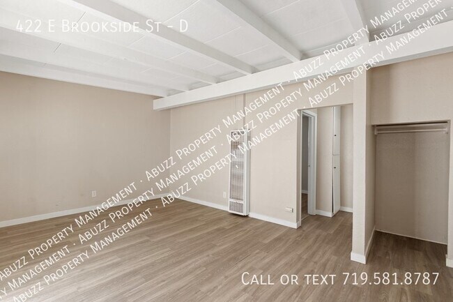 Building Photo - Brookside