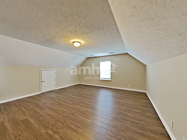 Building Photo - 1525 Teresa Ln