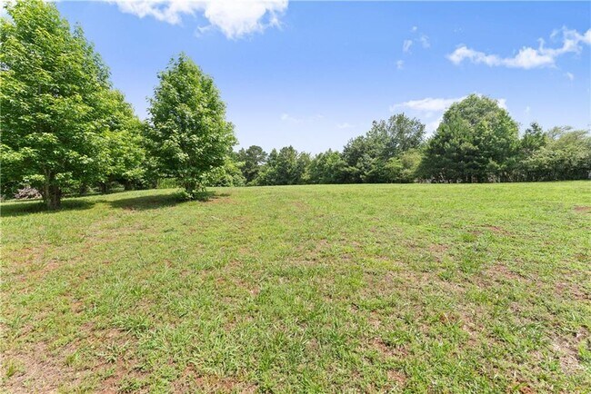 Building Photo - 6292 Gaines Ferry Rd