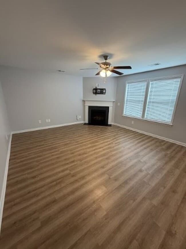 Building Photo - Newly Renovated Single Family Home | 4 BR/2.5BA | Garage Attached