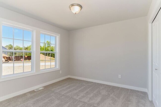 Building Photo - 1626 Carolyn Dr