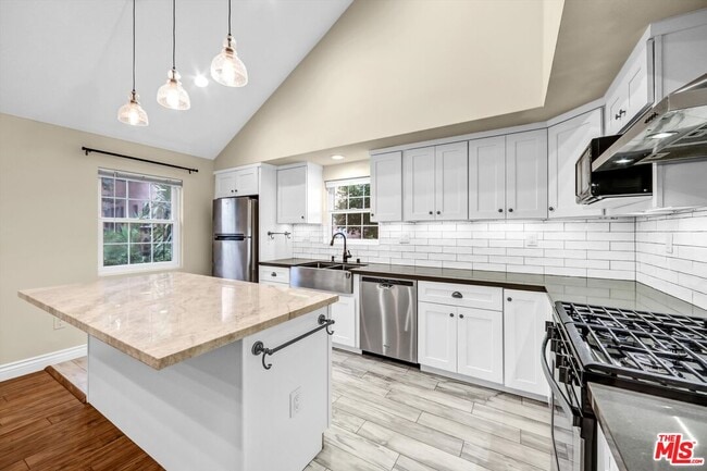 Building Photo - 4020 Brunswick Ave