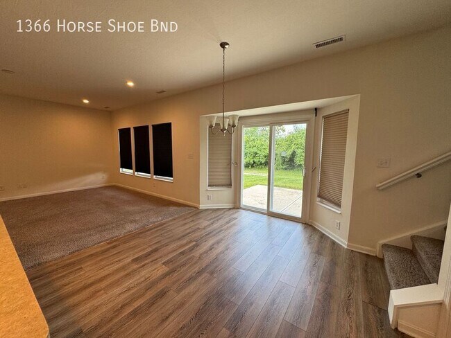 Building Photo - 1366 Horse Shoe Bnd