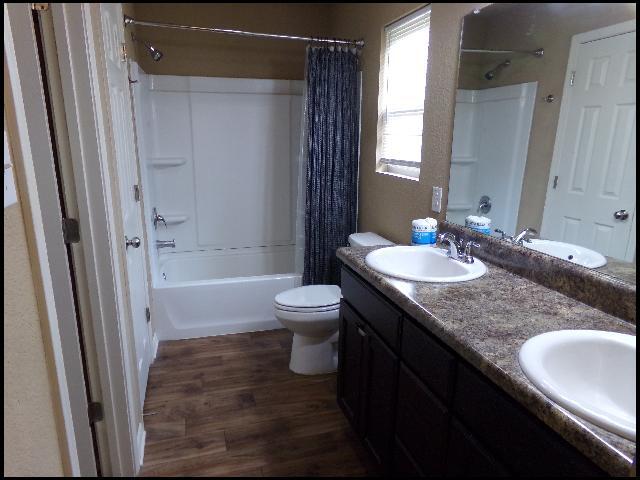 Building Photo - 2104 Fern Valley Dr