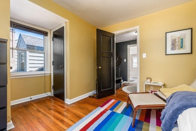 Building Photo - Spacious 4BR Home with Finished Lower Level & Fenced Yard in Upper Arlington