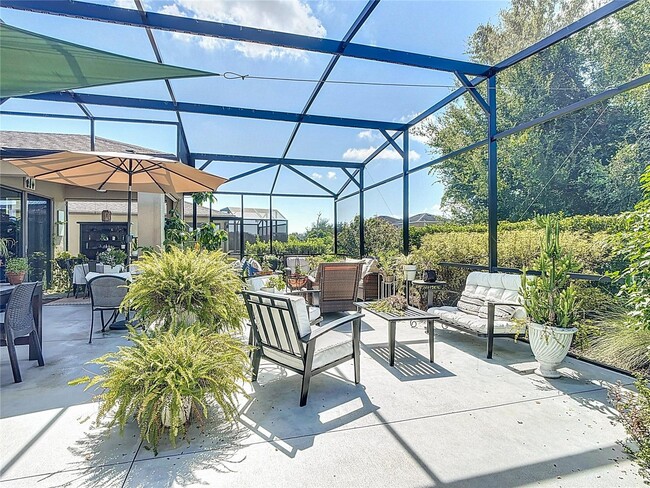 Building Photo - 588 Cantabria Dr