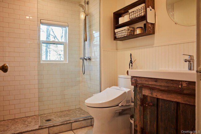 Building Photo - 789 Salisbury Turnpike