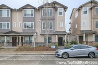 Building Photo - 477 NE Edgeway Drive