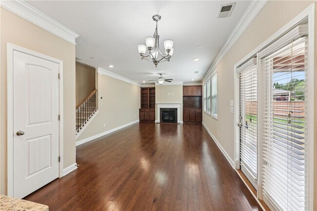Building Photo - 6370 Shiloh Woods Dr