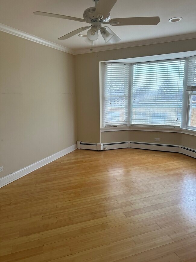 Building Photo - 8232 Niles Center Rd