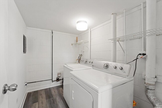Building Photo - 1323 Wakeby Ln
