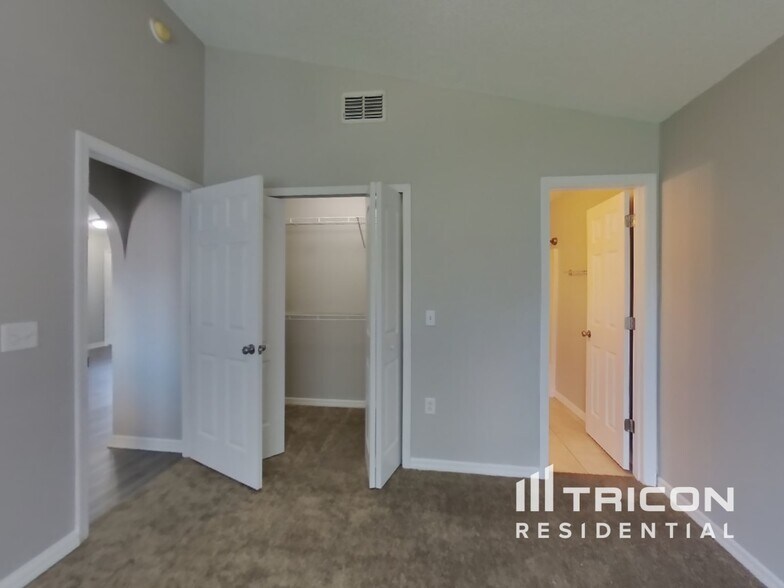 Building Photo - 7312 Lawn Tennis Ln