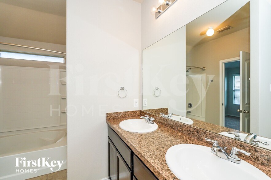 Building Photo - 303 Preakness Ln