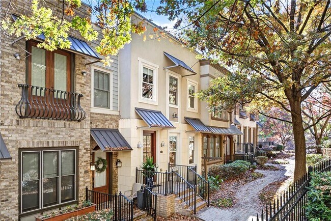 Primary Photo - 395 Laurent St NW