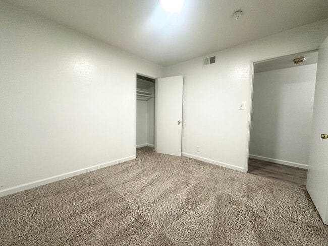 Building Photo - Updated 3 Bedroom 1.5 Bathroom Home in Desirable Arden Park!