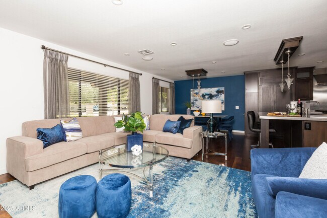 Building Photo - 6924 E Mariposa Dr