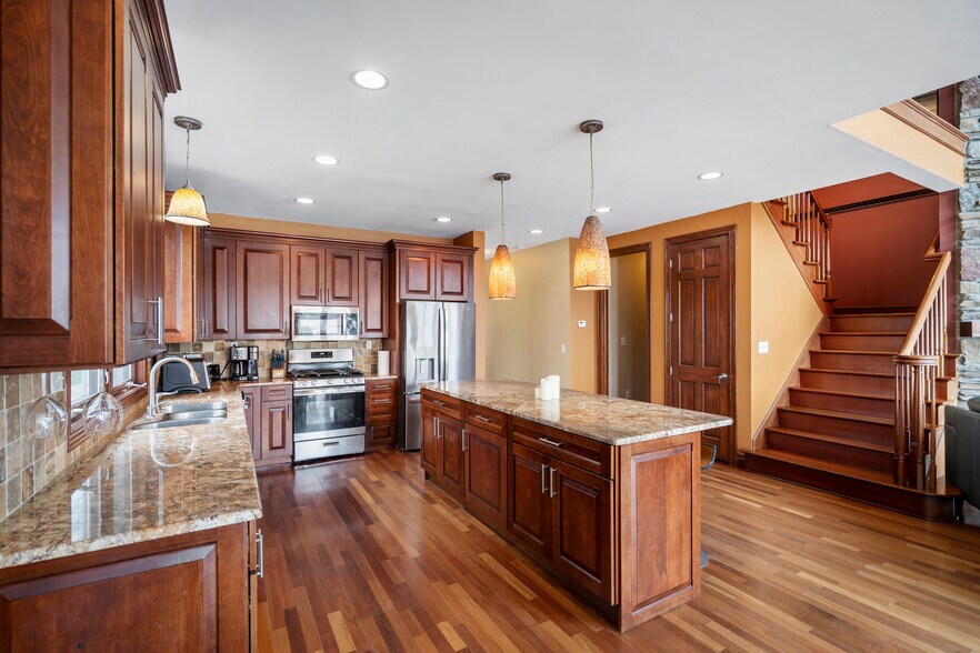 Building Photo - 11589 Ember