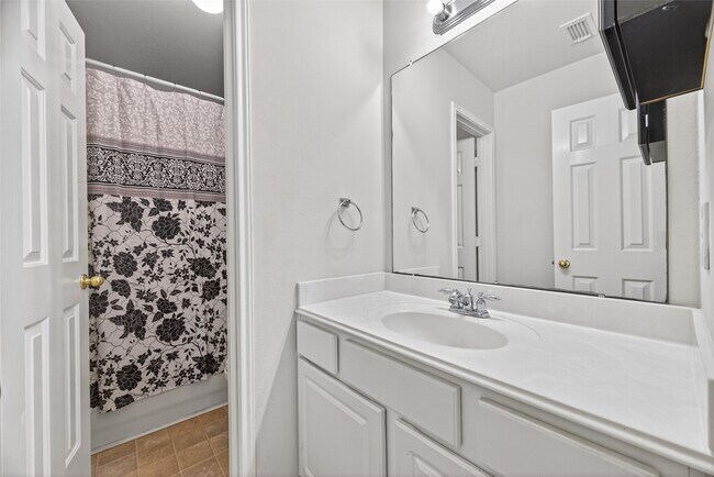 Building Photo - 6506 Signal Point Ln