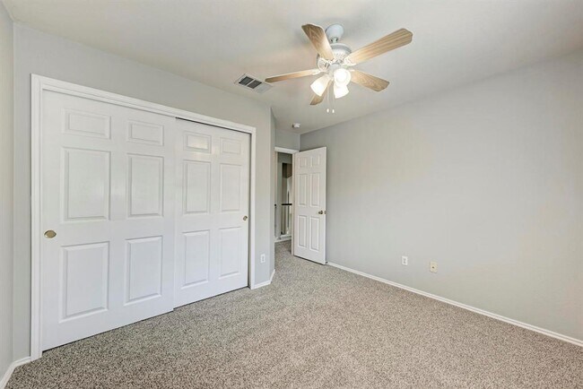 Building Photo - 10301 Beard Ave