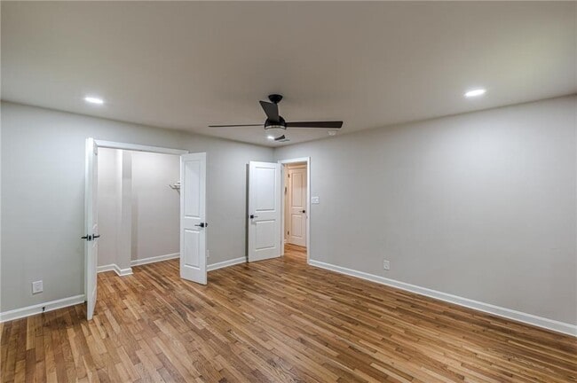 Building Photo - 1624 Dodson Dr SW